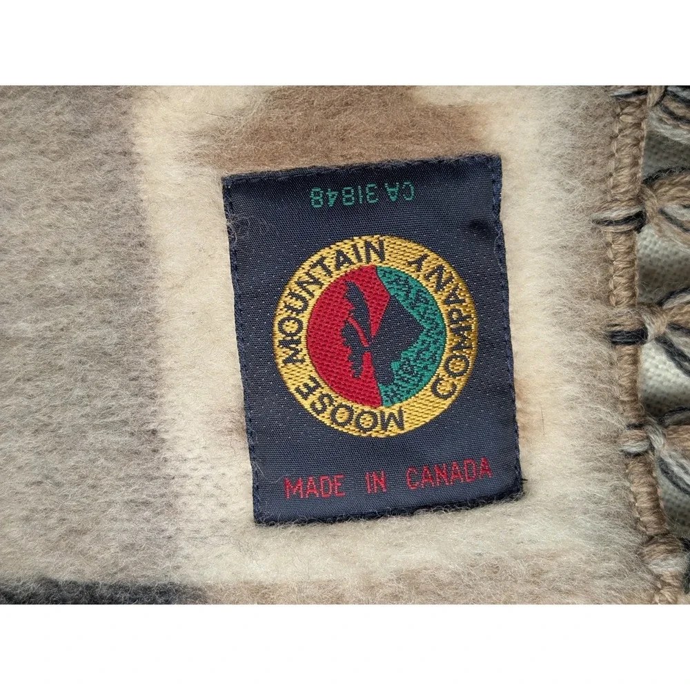 Moose Mountain Company Scarf Fleece Cozy Bear Gray Shawl Fringe - Made in Canada